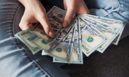 How to Make Money Online With No Skill or Experience in 2023