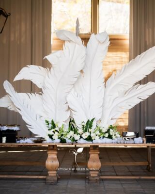 Crystal leaf decor